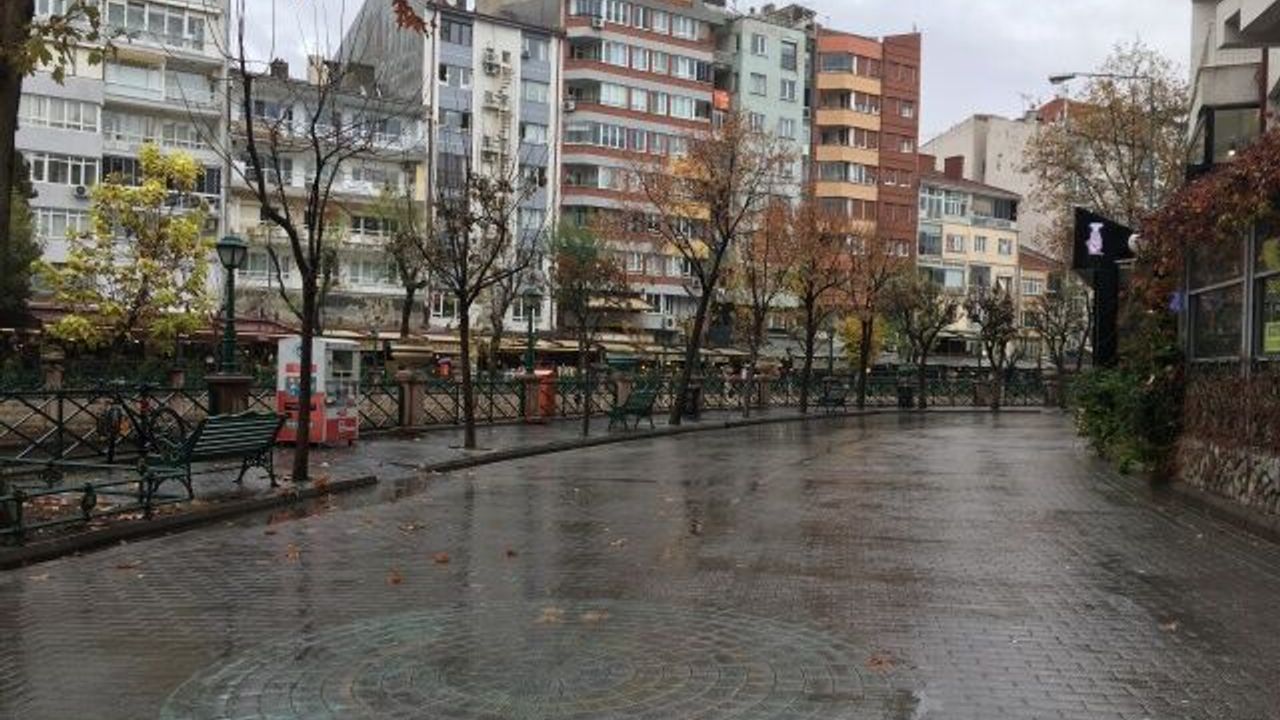 Yağmur yağdı Adalar sessizliğe büründü