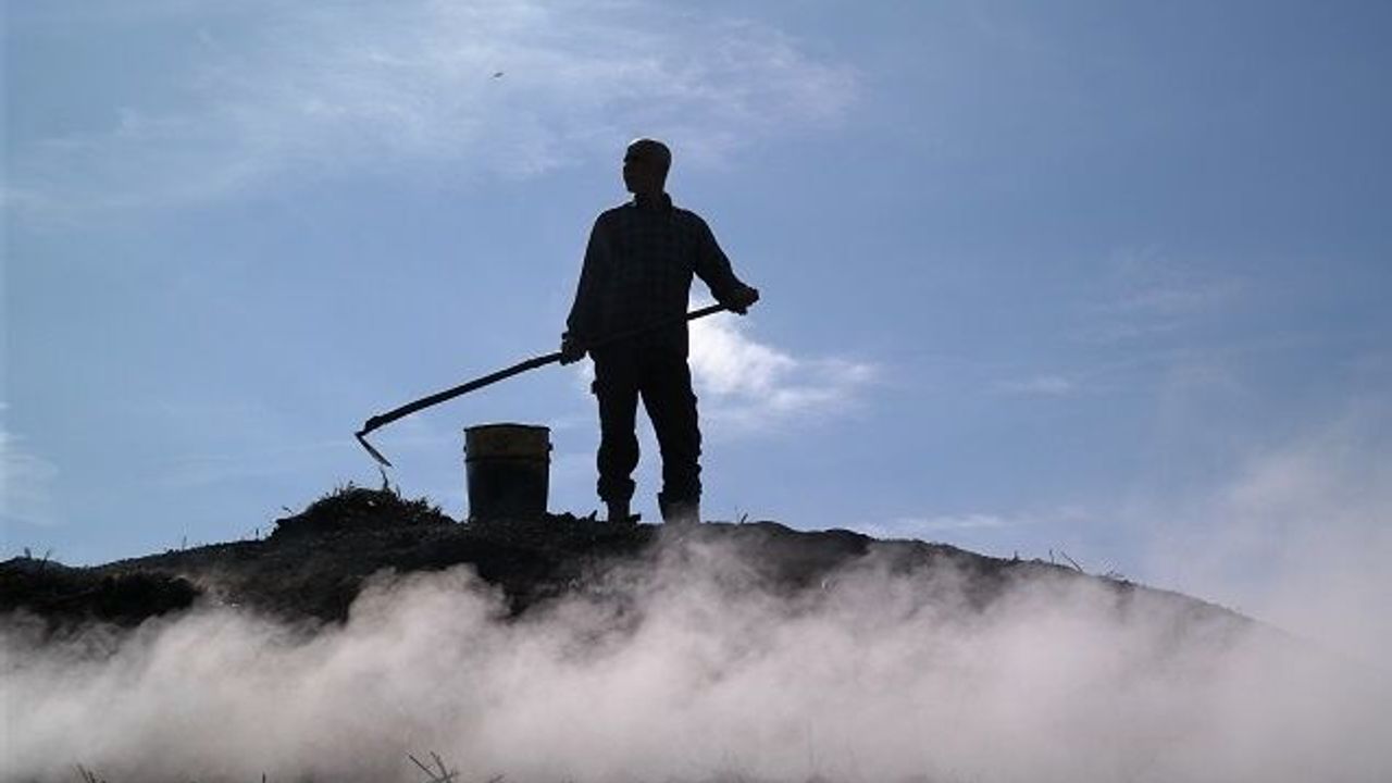 Eskişehir'de kömür işçilerinin bin 400 rakımdaki zorlu mesaisi