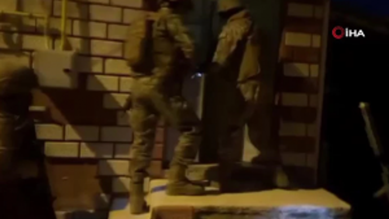 Polis ekipleri sokaklardaki torbacıları temizledi