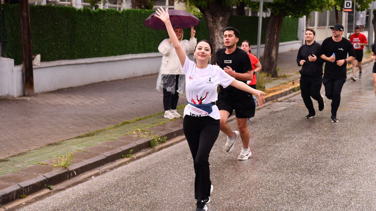 19 Mayıs Koşusu renkli görüntülere sahne oldu