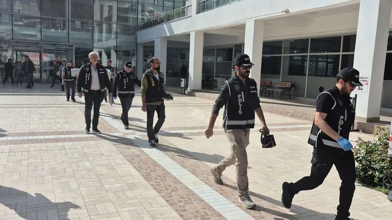 TEPEBAŞI BELEDİYESİ’NE OPERASYON
